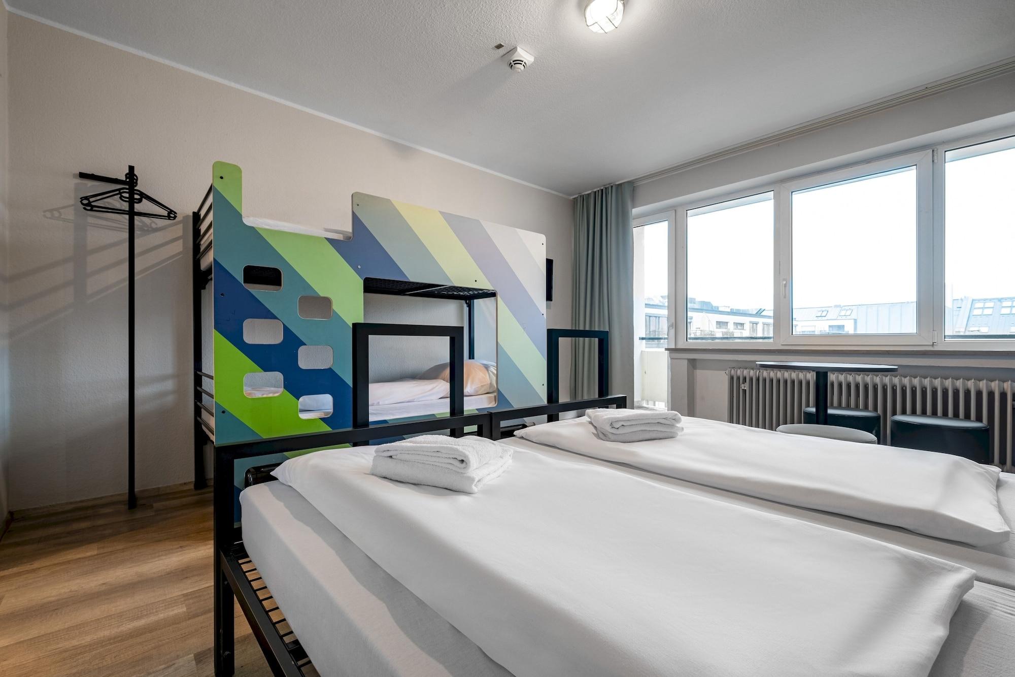 Hotel A&O Muenchen Hauptbahnhof Extérieur photo