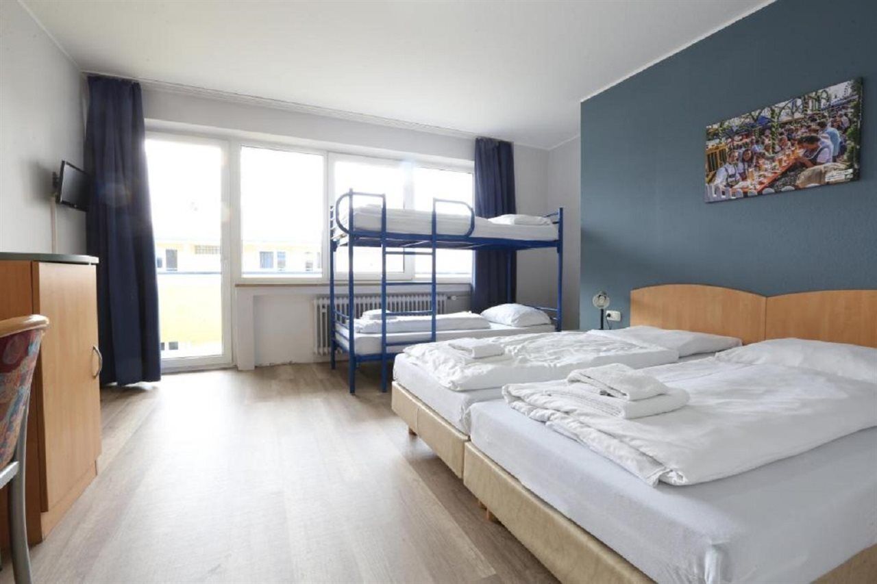 Hotel A&O Muenchen Hauptbahnhof Extérieur photo